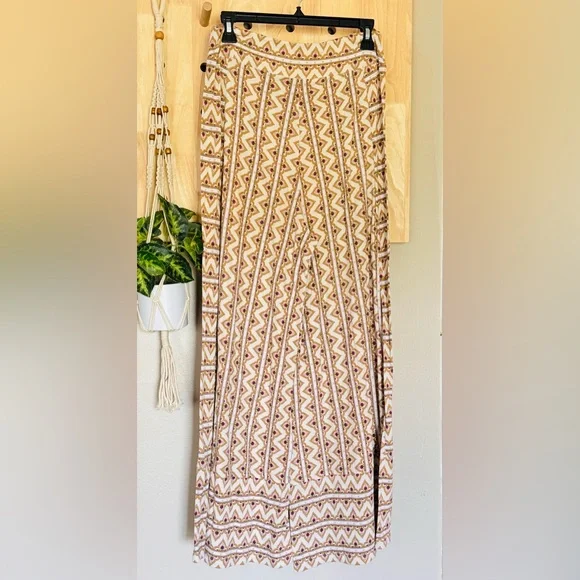 FARM RIO Anthropologie Cream and Brown Wide-Leg Pants Size Medium Petite - Picture 4 of 7